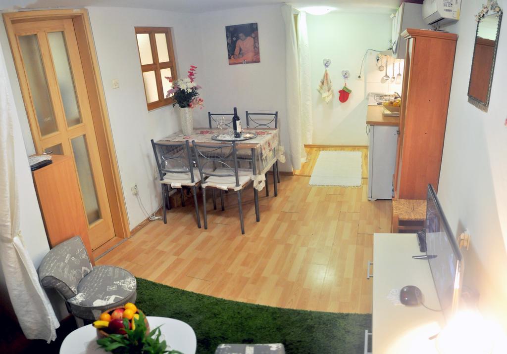 Apartment Premsai Ровин Екстериор снимка