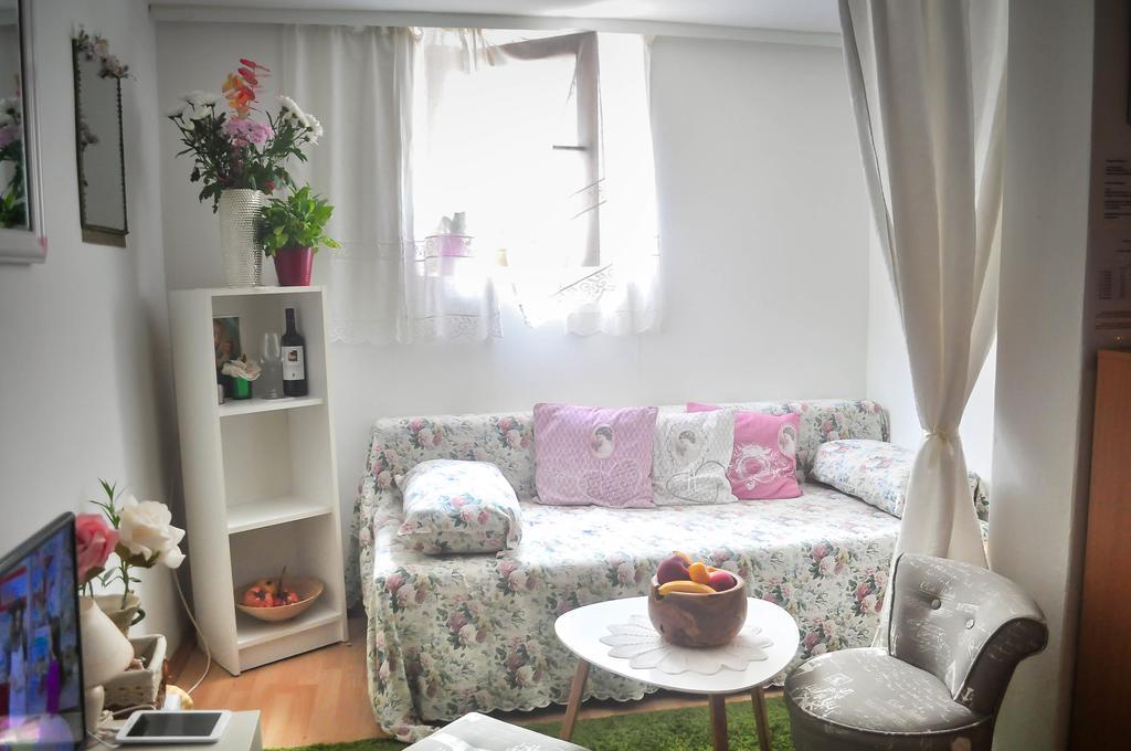 Apartment Premsai Ровин Екстериор снимка