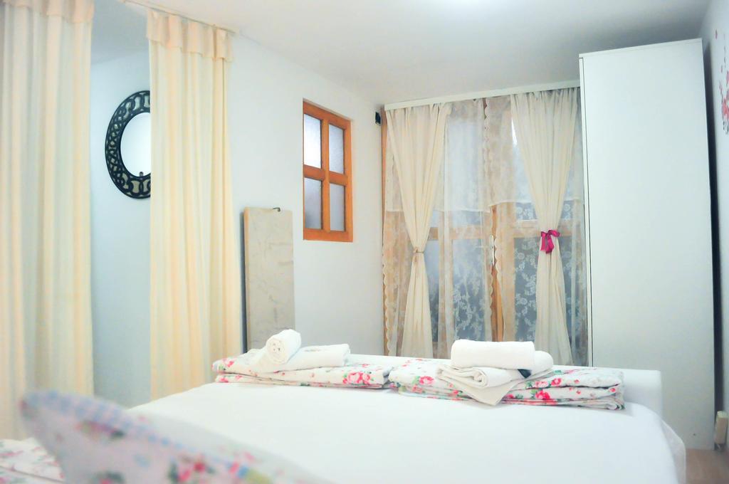Apartment Premsai Ровин Екстериор снимка