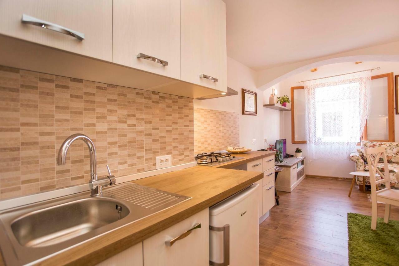 Apartment Premsai Ровин Екстериор снимка