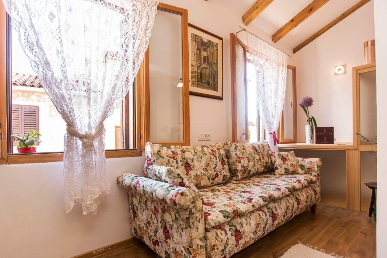 Apartment Premsai Ровин Екстериор снимка